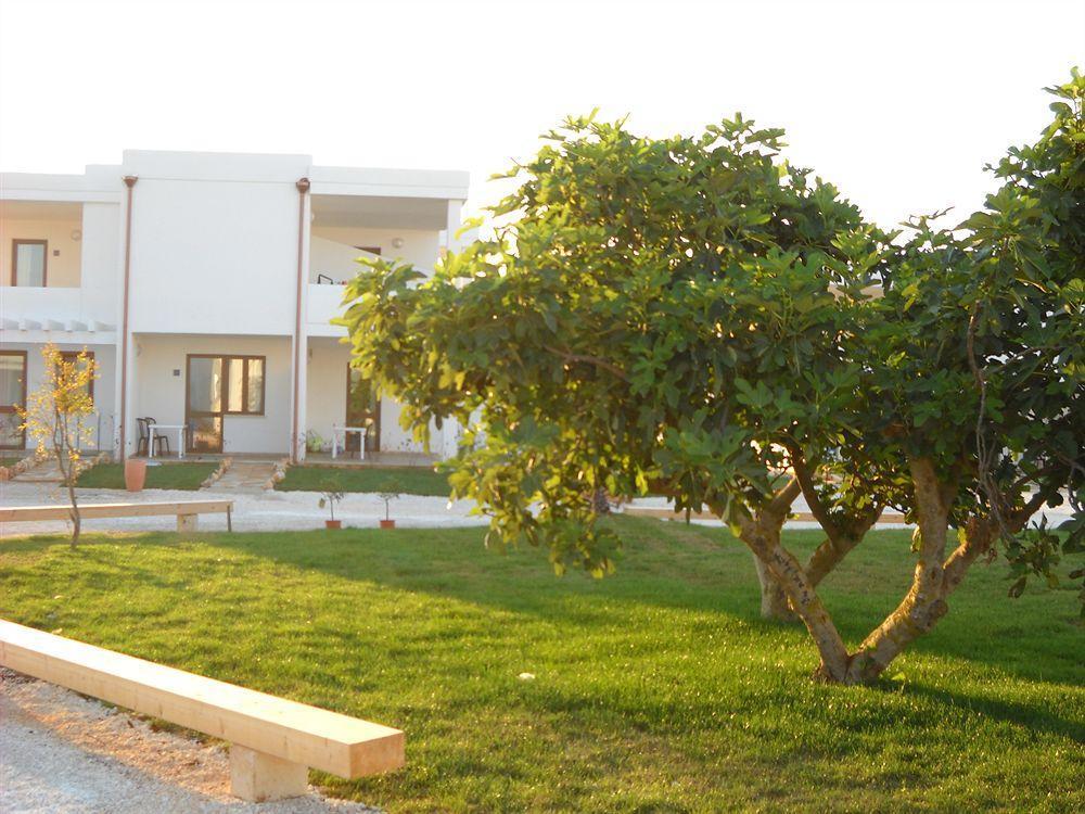 Torre Guaceto Resort Carovigno Exterior foto