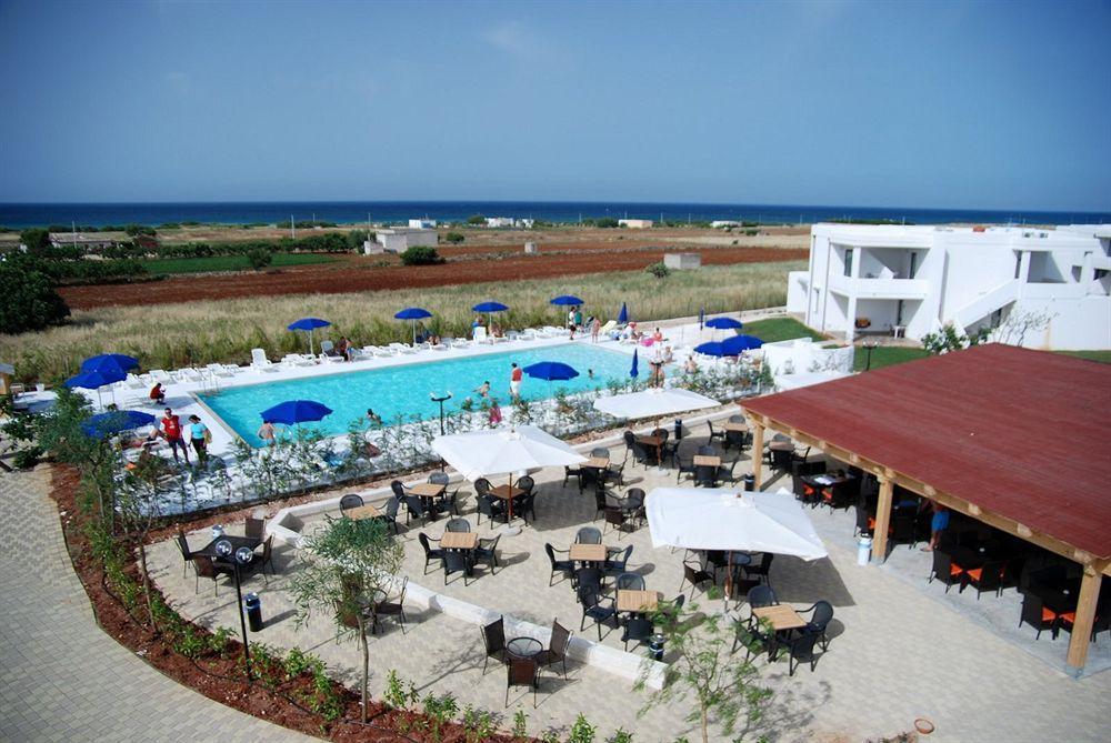 Torre Guaceto Resort Carovigno Exterior foto