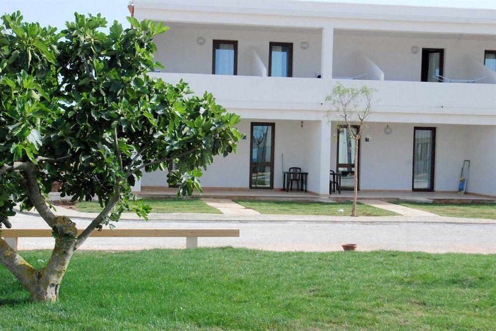 Torre Guaceto Resort Carovigno Exterior foto